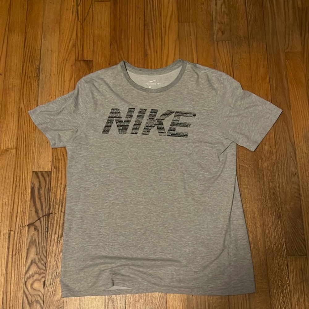 grey nike tshirt